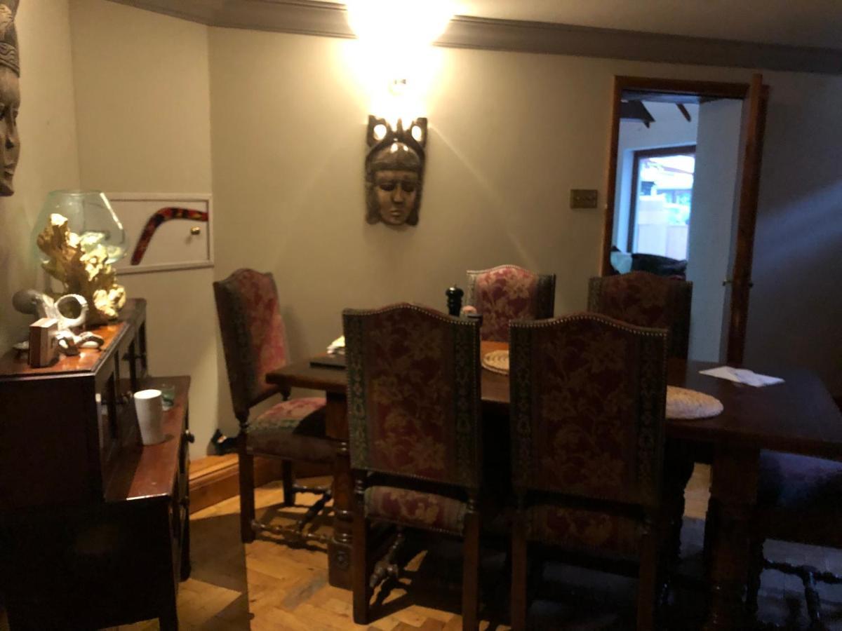 South Lodge House Dormansland Bagian luar foto