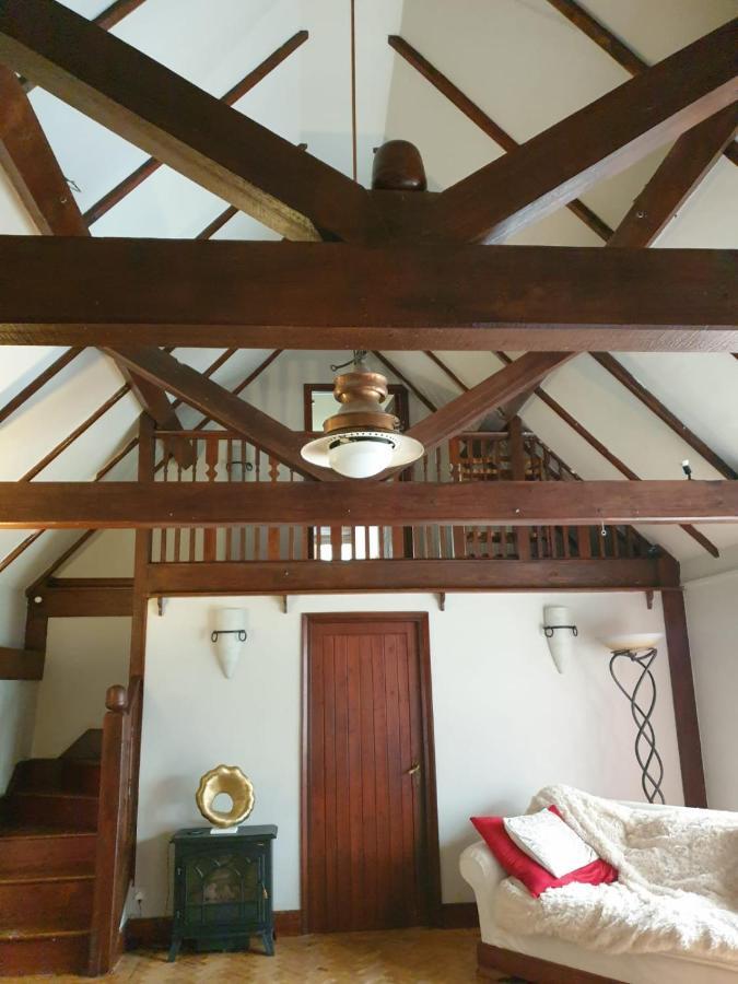 South Lodge House Dormansland Bagian luar foto