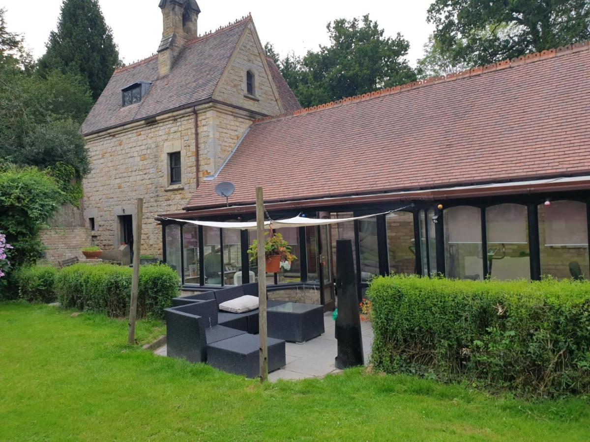 South Lodge House Dormansland Bagian luar foto